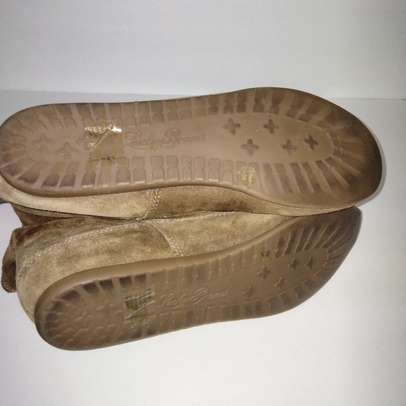 Lucky Brand Flat Suede Fur lined ankle booties size 8 Pull On Tan color - Picture 8 of 11